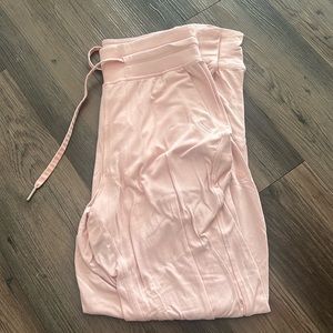 Pink lulu joggers